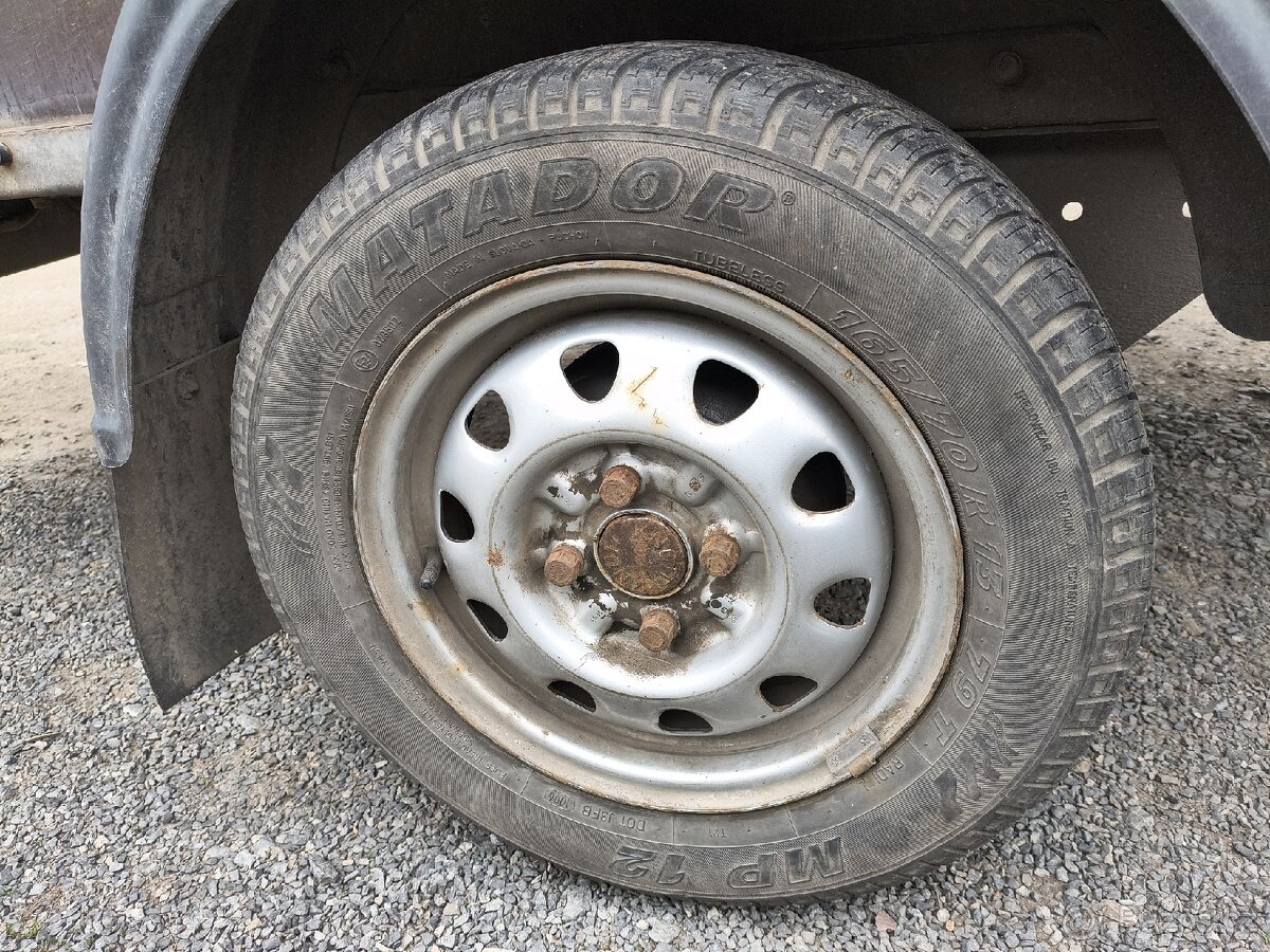 Bržděný přívěsný vozík - 14