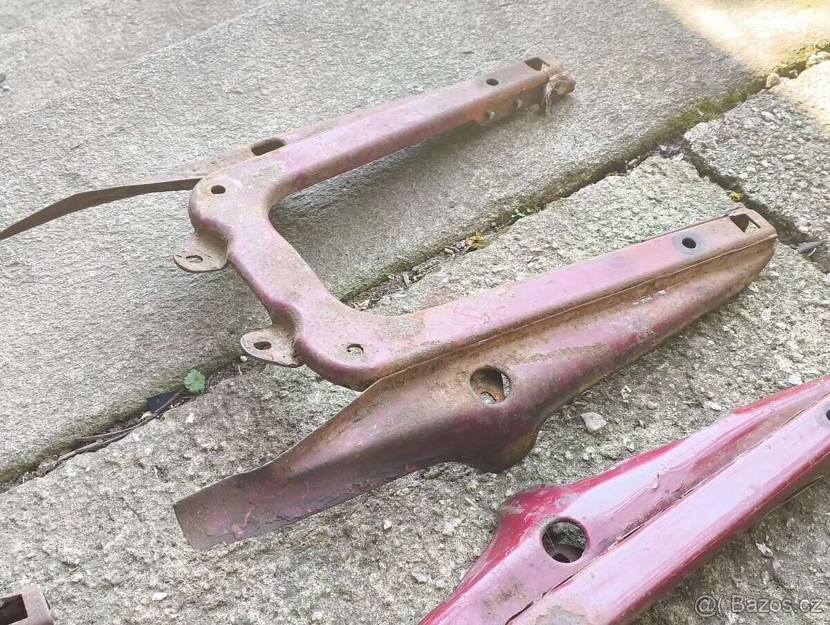 Podsedlový plech rámeček Jawa ČZ 125 175 250 350 353 354 450 - 14