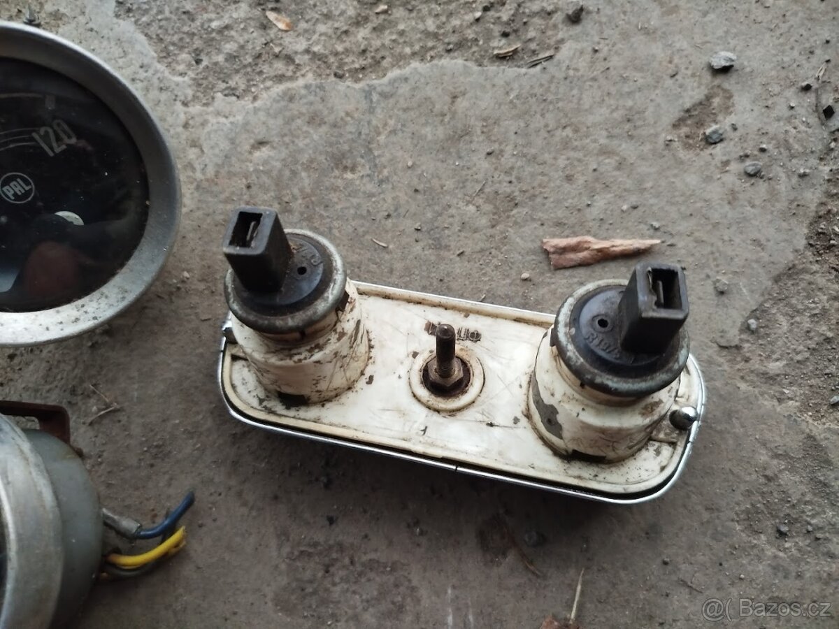 Mlhovky , světla , budíky - 14