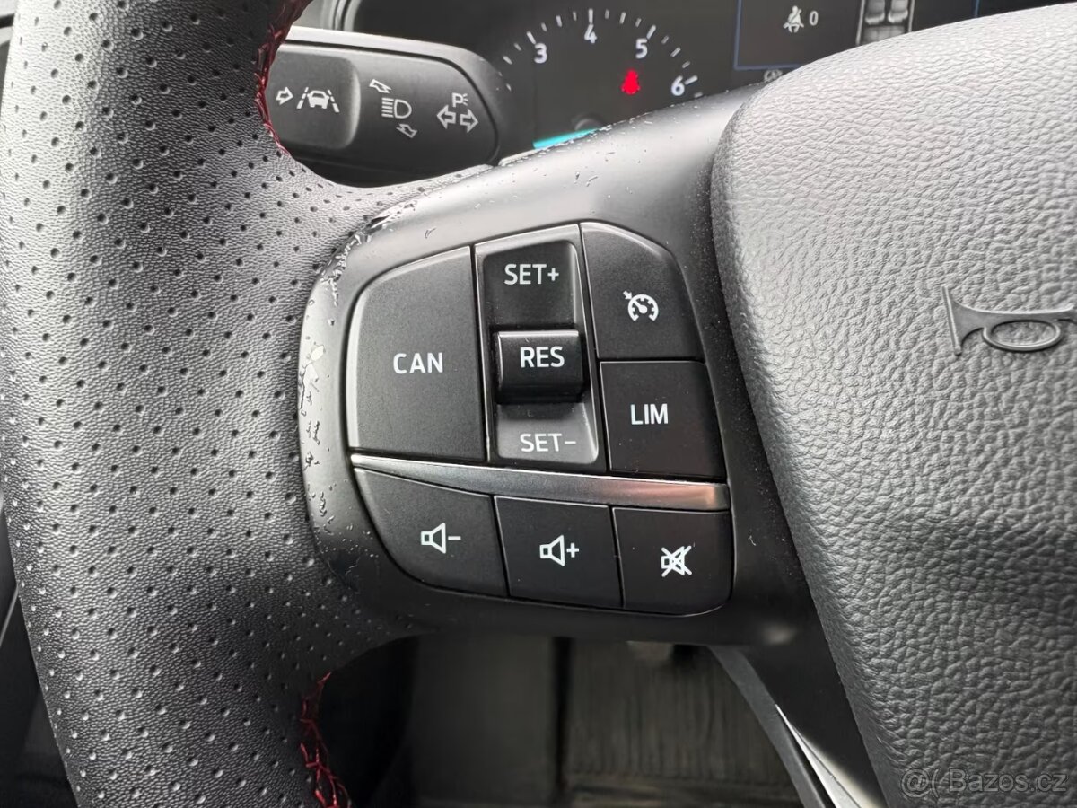 Ford Focus Turnier ST-Line - 14