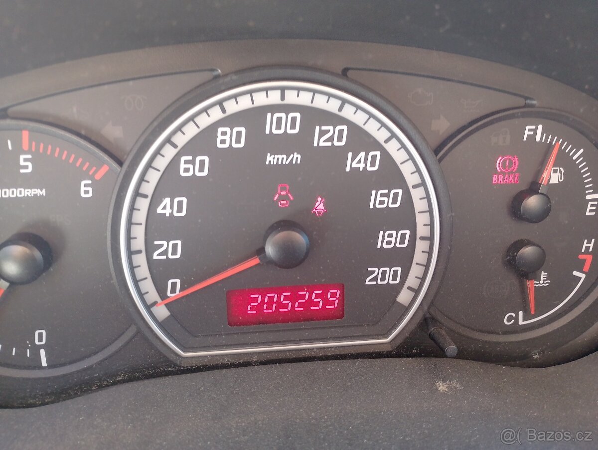 Suzuki Swift 1.3 DDiS - 14