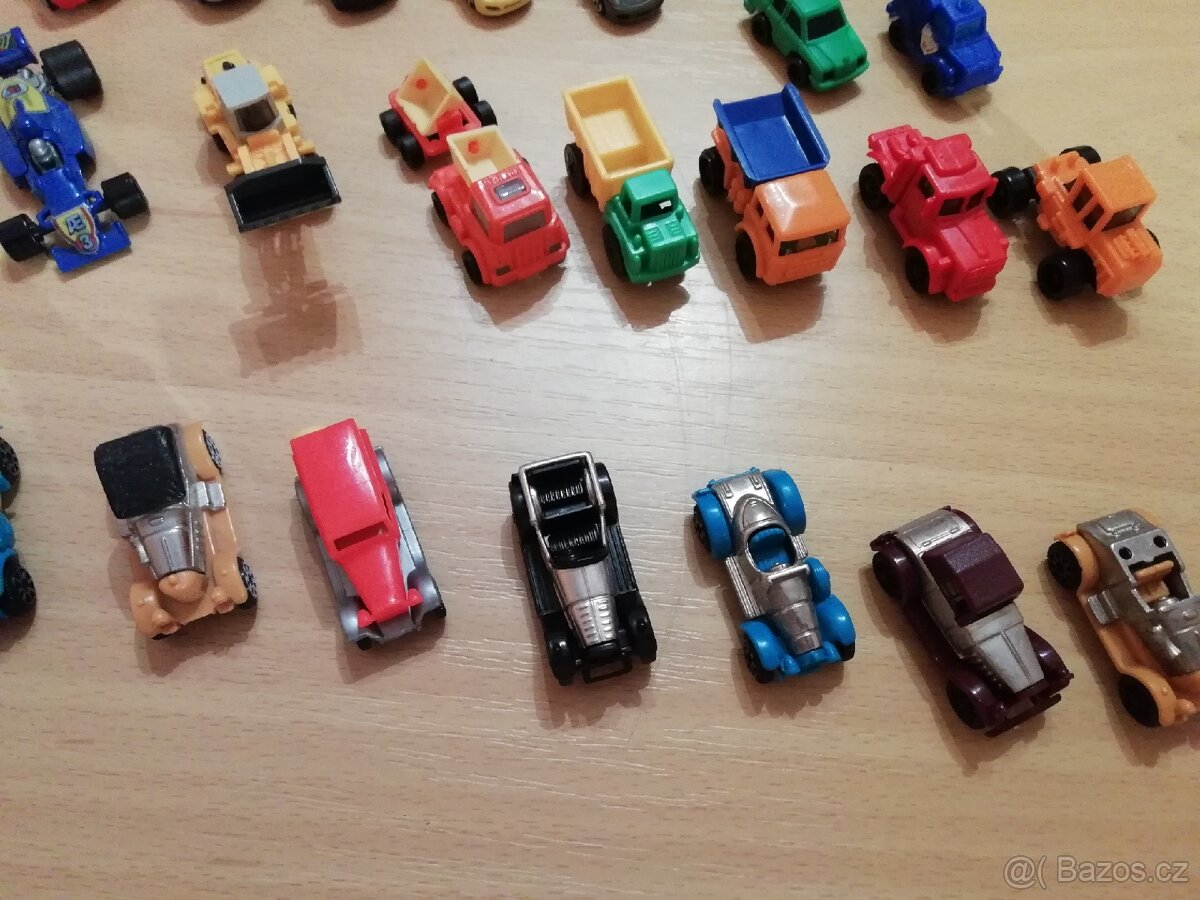 350 kusů kinder technika - 14