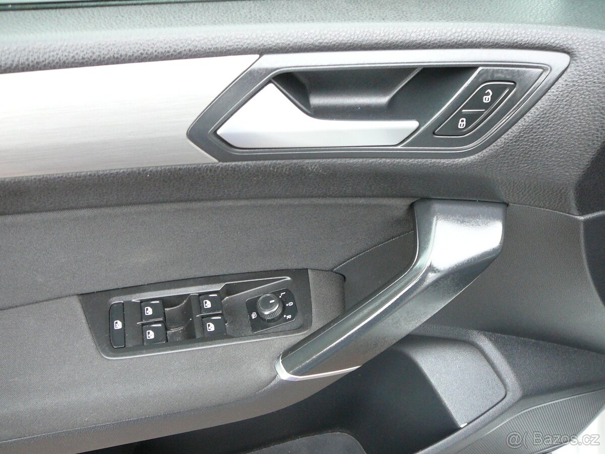 VW TOURAN 2.0 TDI 90KW FULLLED NAVI ACC FRONT OPCPARK 2021 - 14