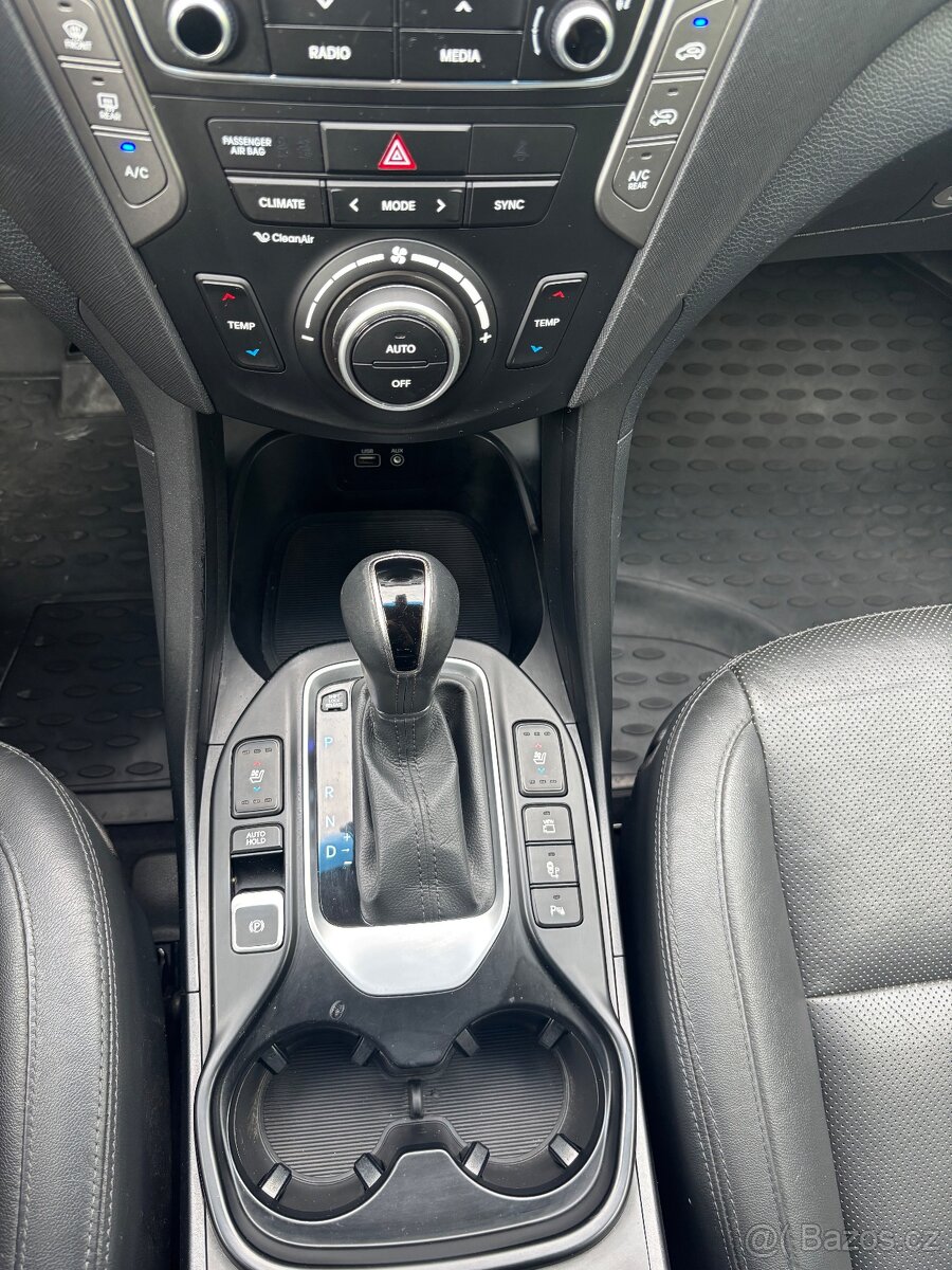 Hyundai Santa Fe 2.2 CRDi 4x4 Premium A/T - 14