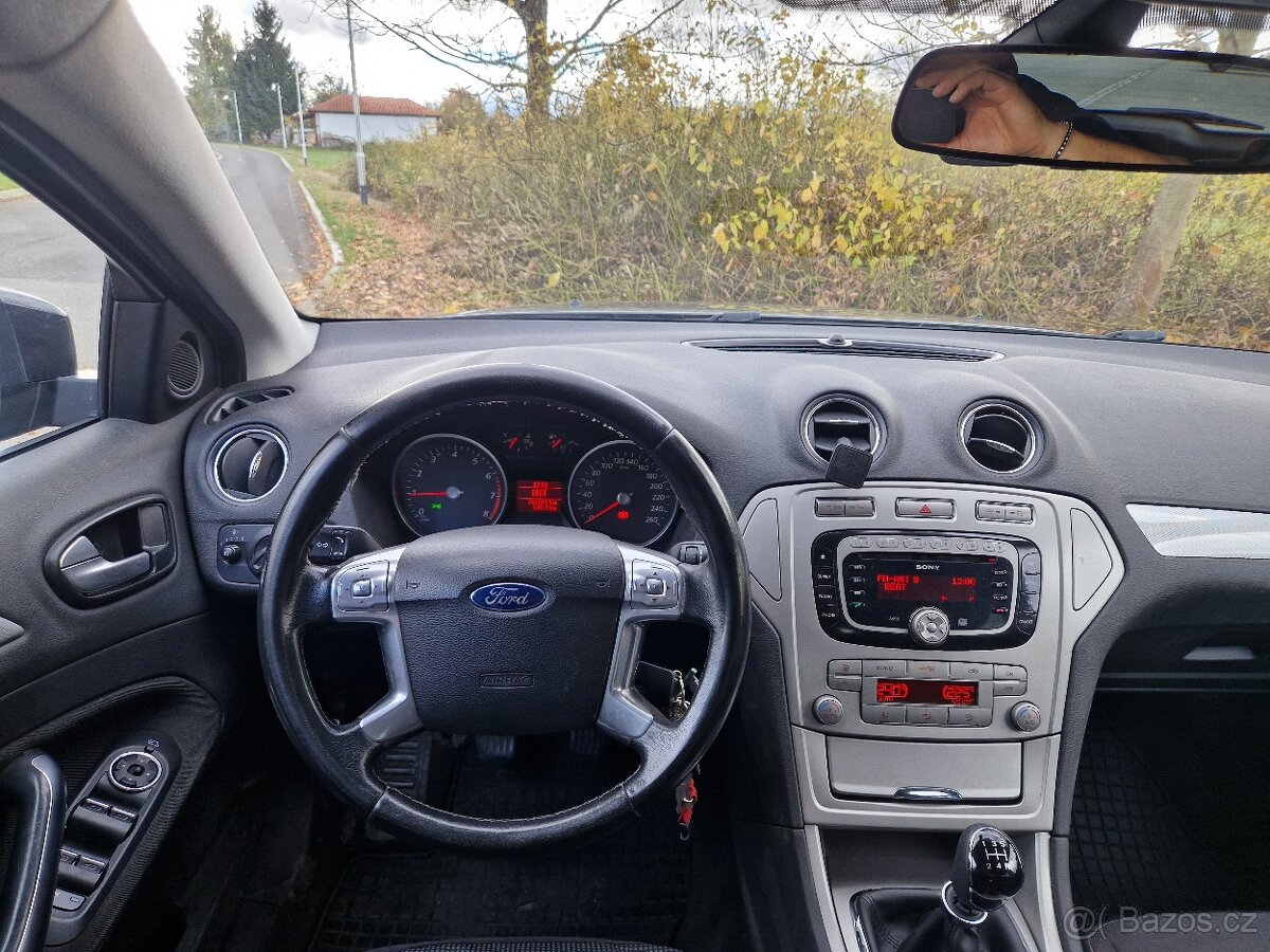 Ford Mondeo kombi 1.6 92 kW - 14