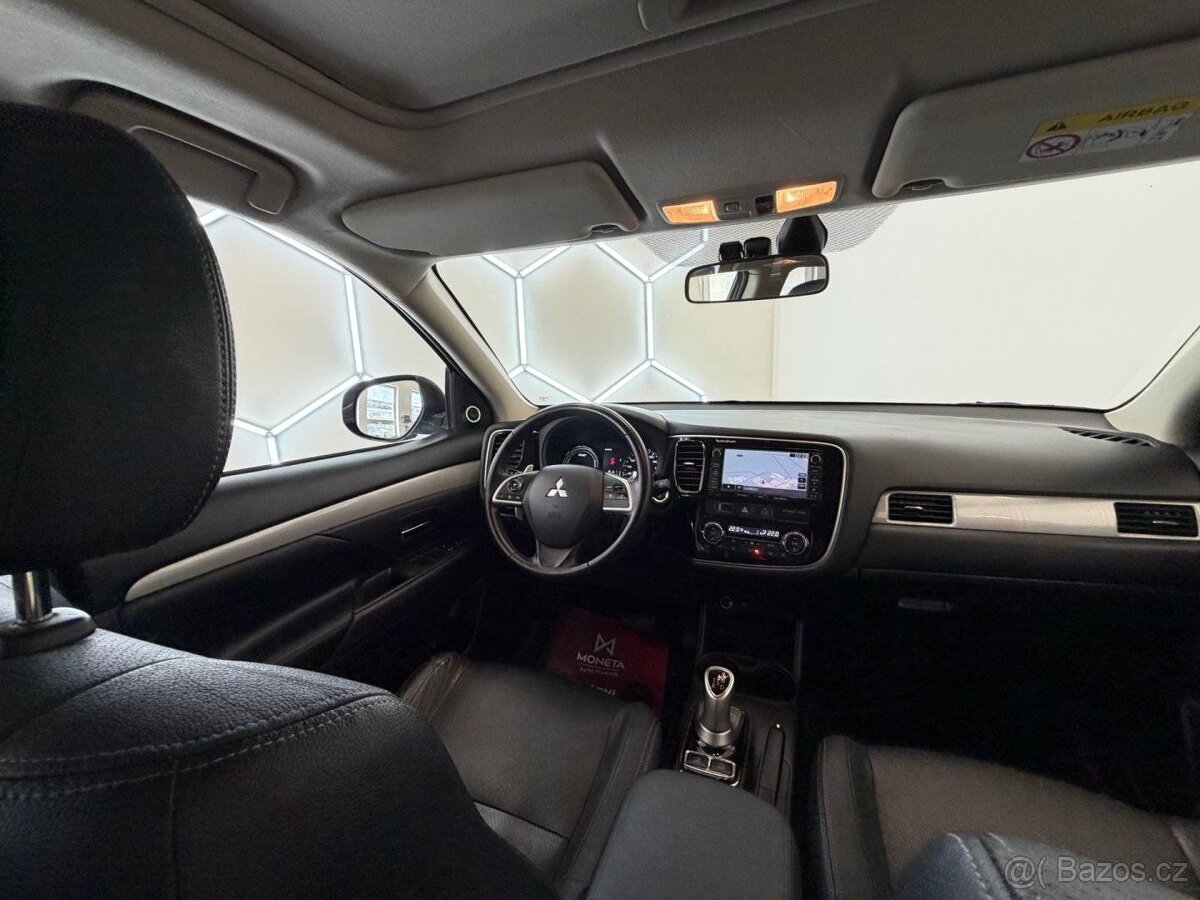 Mitsubishi Outlander, 2.0 PHEV 4WD | Plug-in Hybrid - 14