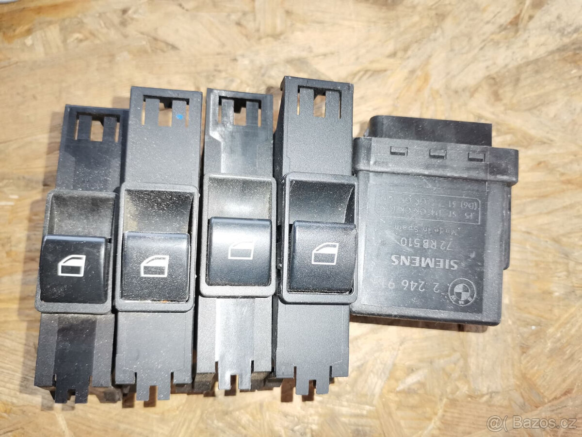 BMW E46,combi, sedan, zadní madlo kufru+světýlka - 14