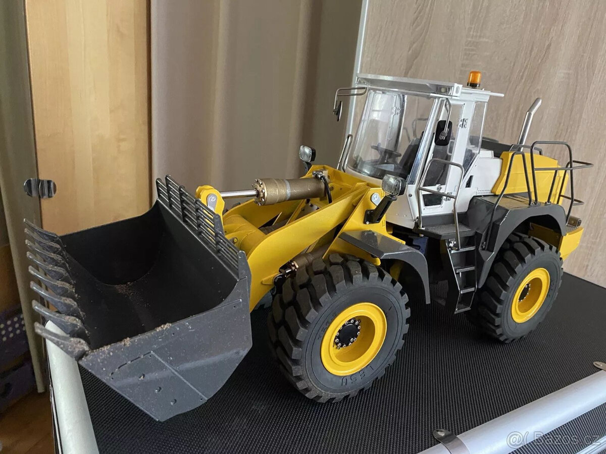 RC kolový nakladač 114 - 14