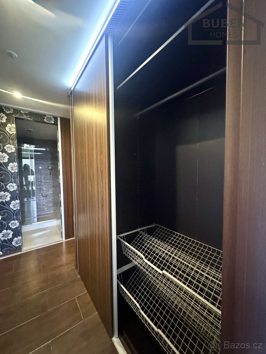 Kompletně vybavený byt po rekonstrukci - 4+1 s lodžií (užitn - 14