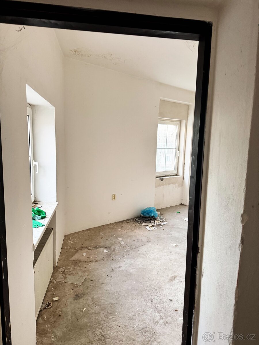 Rodinný dům–Polešovice 7+2 - 14