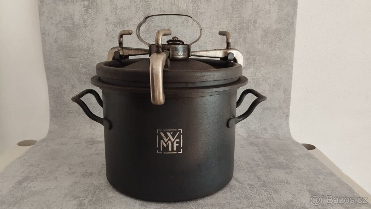 Velmi starý tlakový hrnec tzv.tlakáč D.R.G.M - 5,45kg - 14