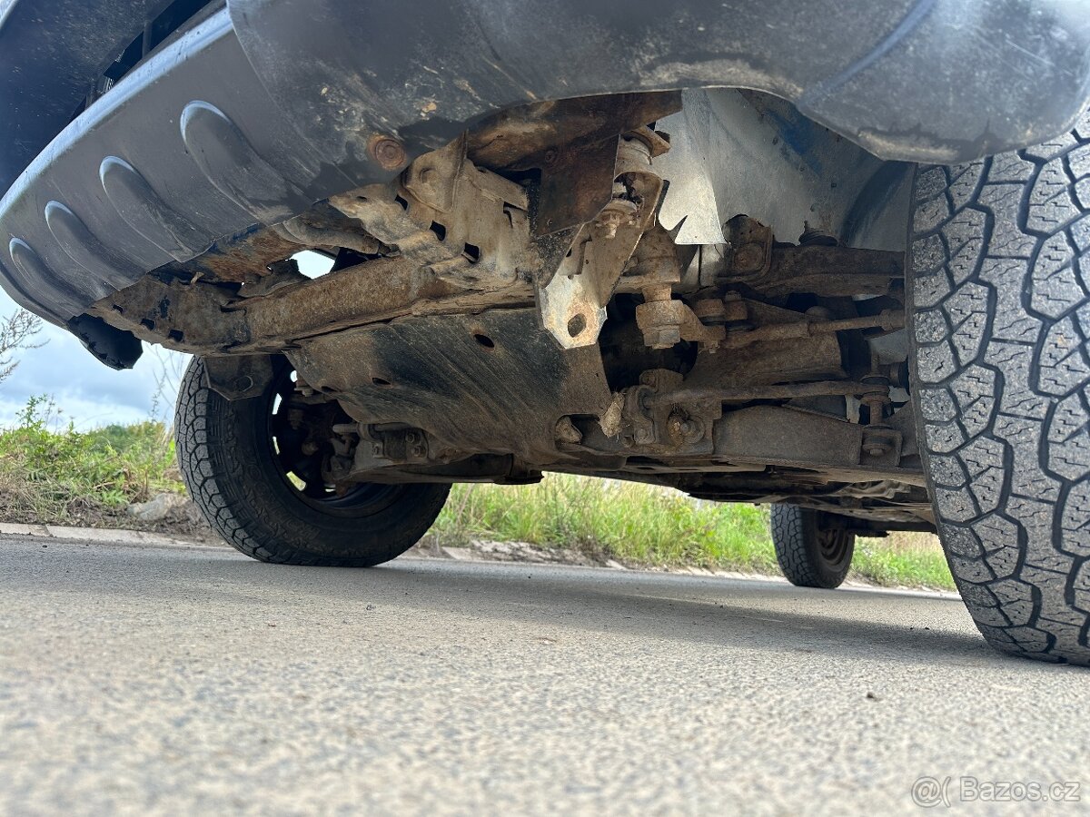 Nissan Double Cab 2.5 TDi 98kw, ČR,tažné,nová STK do 10/2027 - 14