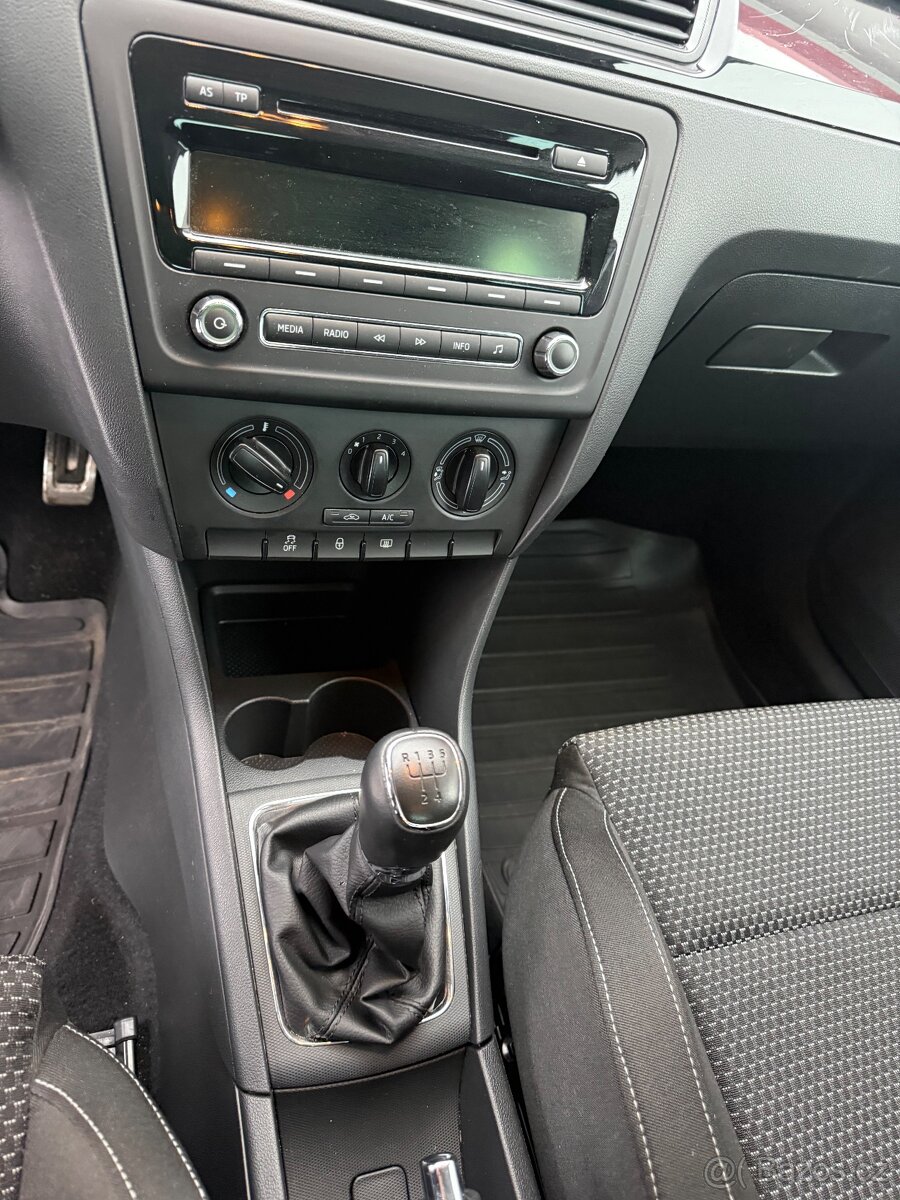 Škoda Rapid spaceBack 1.2Tsi 53 000km - 14