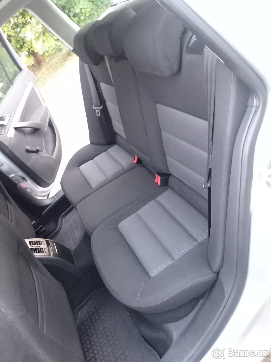 ŠKODA OCTAVIA 2 COMBI 1.9 TDI jen 169tis.km,DSG - 14