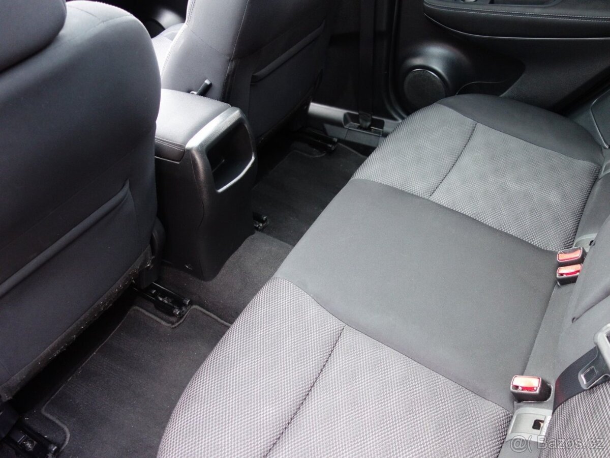 NISSAN QASHQAI 1.5dCi 81kW -VÝBAVA - 14