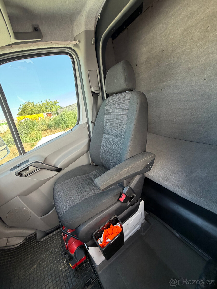 Mercedes-Benz Sprinter 519 mini ťahač - so spačkou - 14