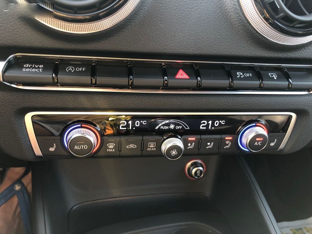 AUDI S3 221KW - 14