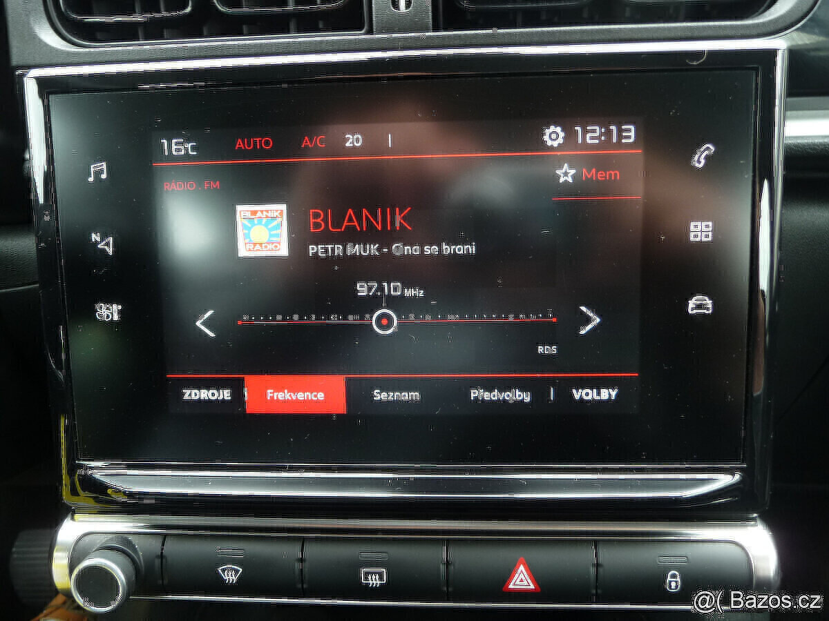 Citroen C3 1.2i Purotech Supreme po 1.majiteli - - 14