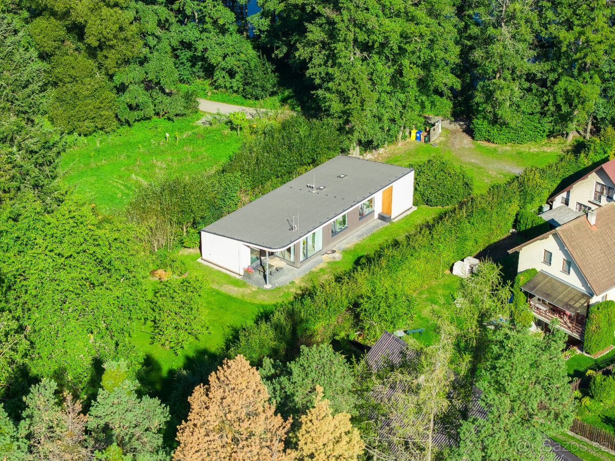 PRODEJ MODERNÍHO RODINNÉHO DOMU V LOUŇOVICÍCH, NEDALEKO PRAH - 14