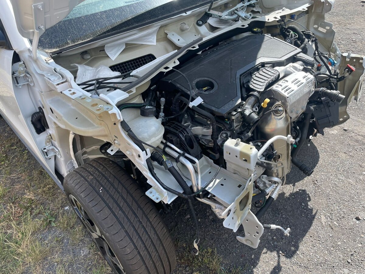 Citroen C3 1.2i 74kw, r.2025, klima - 14