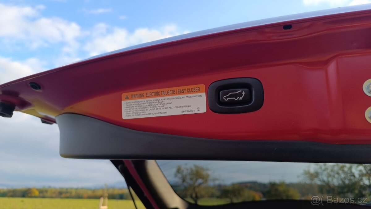 Mitsubishi Outlander 2.4 + LPG • 4x4 • 7 míst • Automat - 14