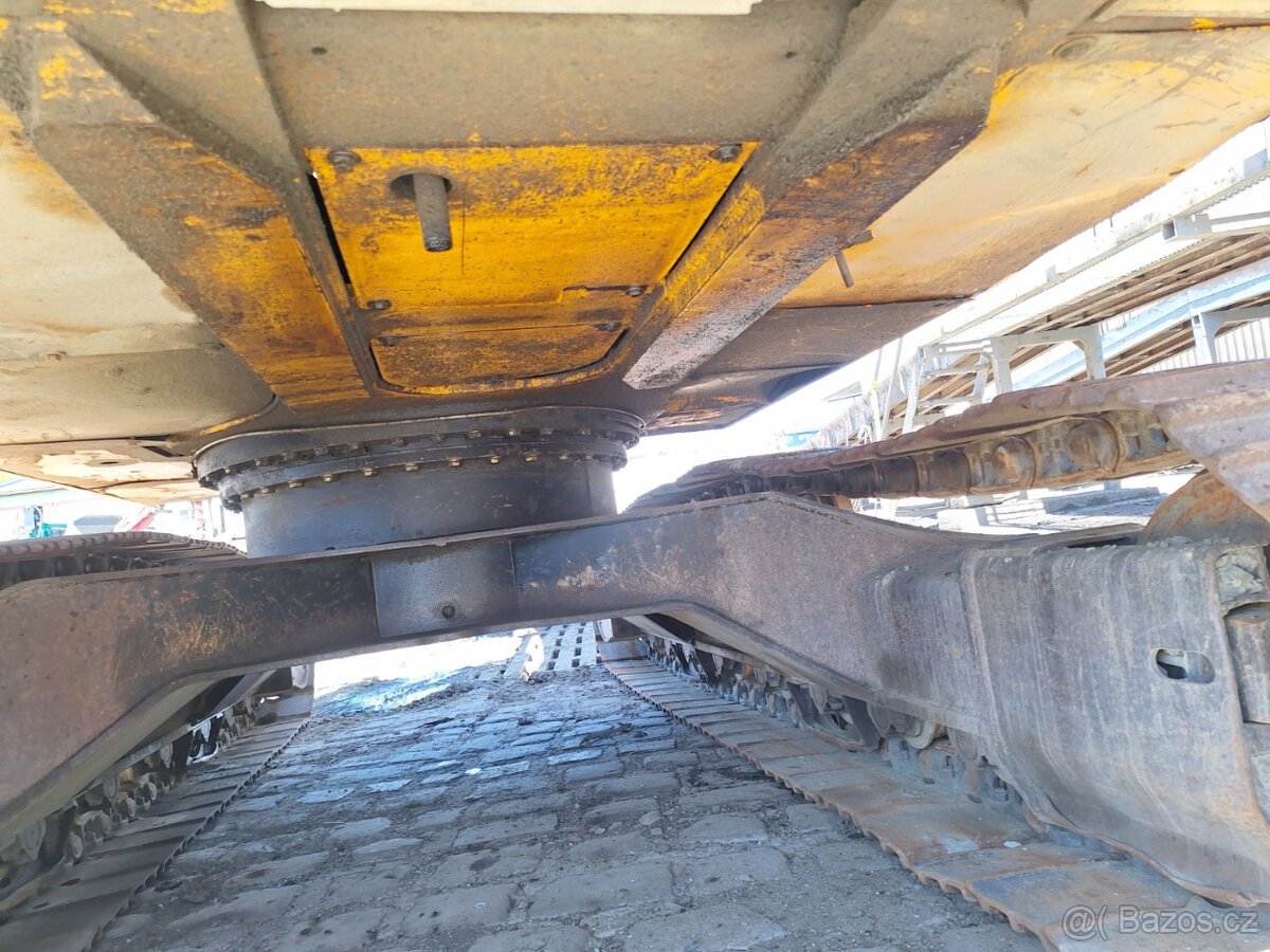 Pásový bagr JCB JS 210 L - 14