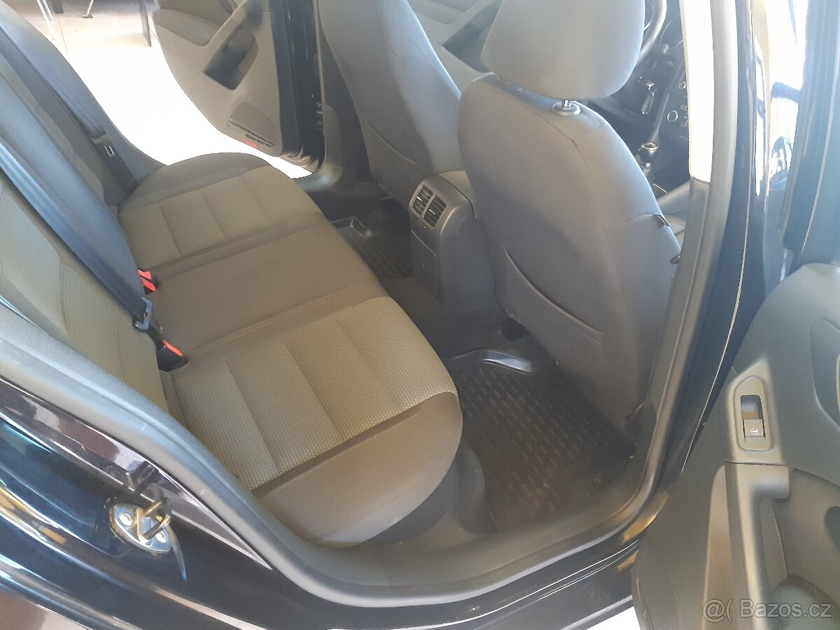 VW Golf 1.4 i DOGIKLIMA TEMPOMAT - 14
