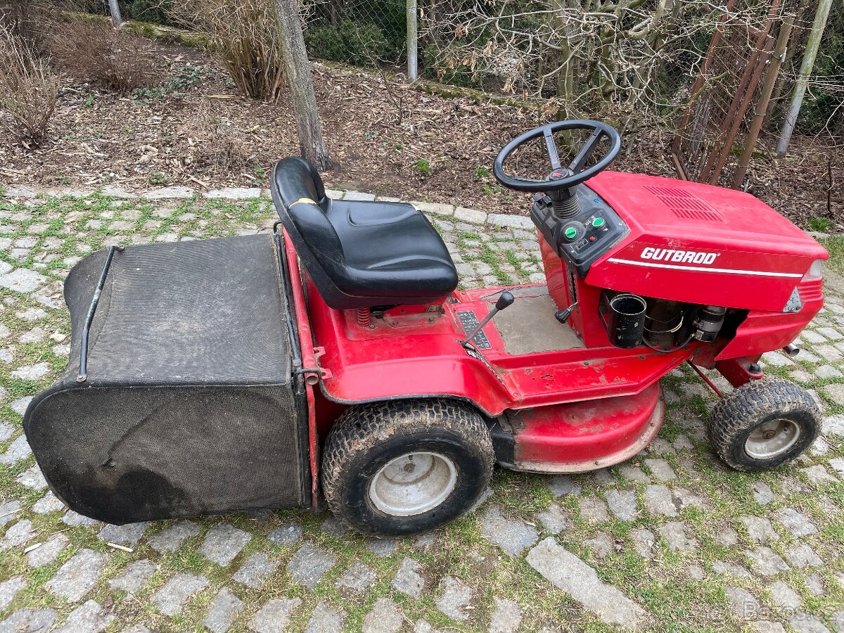 Zahradní sekací traktor, traktůrek - 14