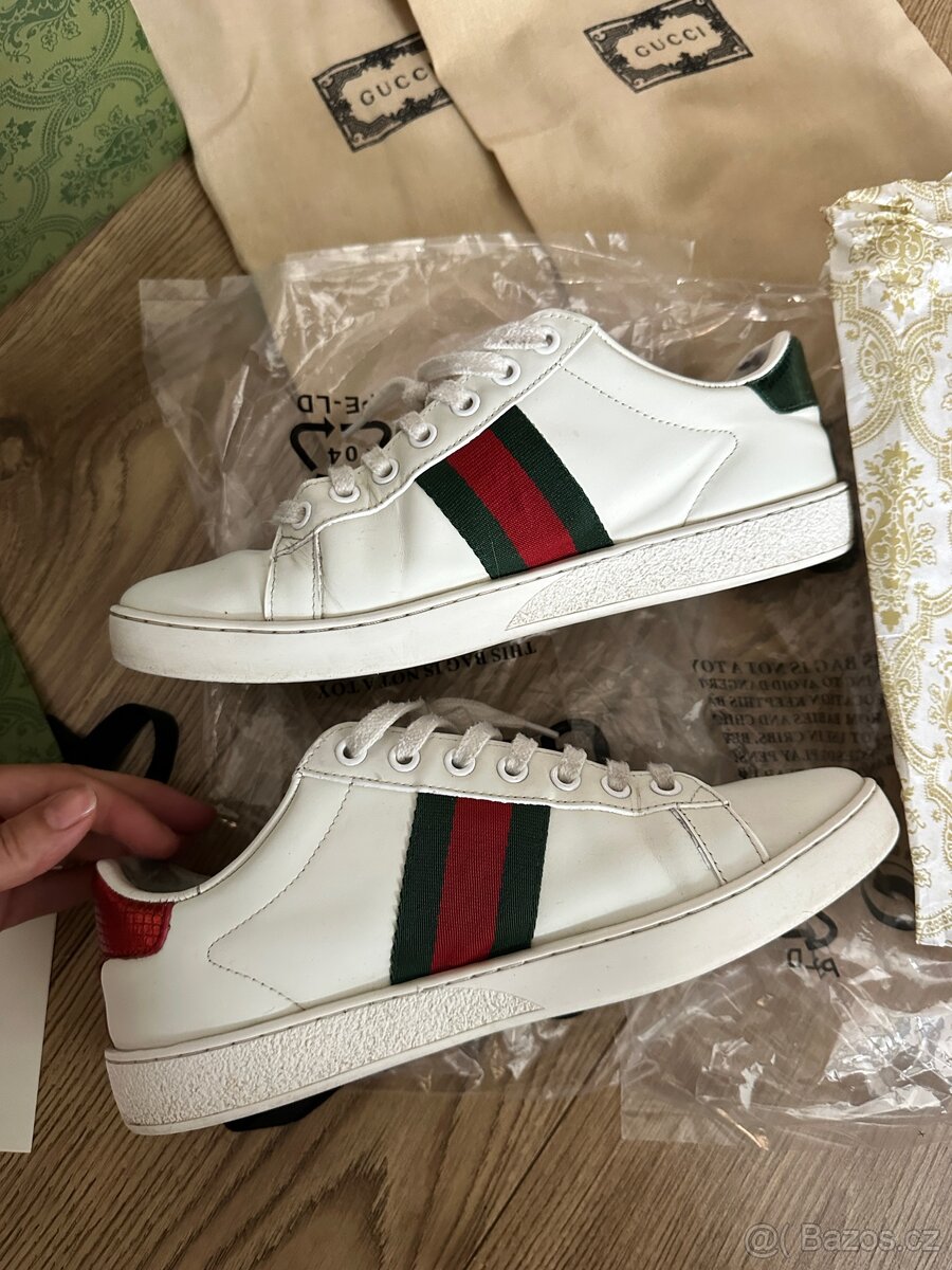 Gucci tenisky ace trainers with bee vel 40 - 14