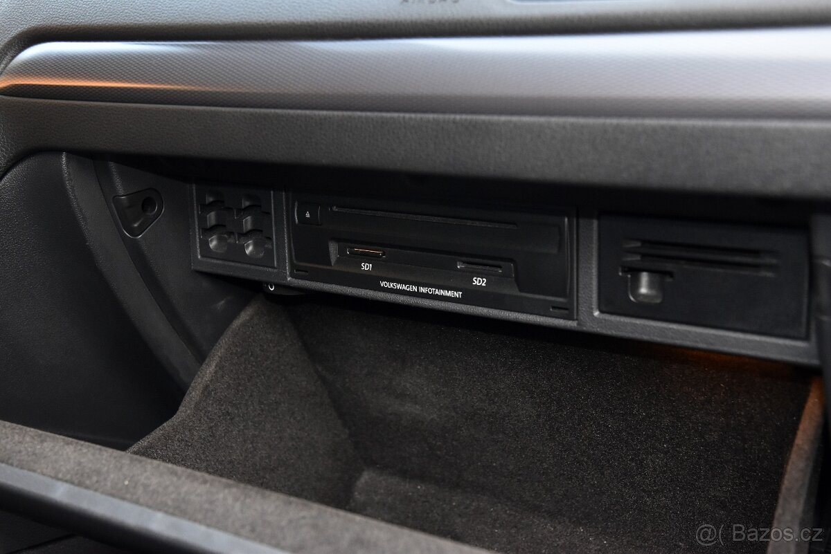 Volkswagen Golf VII 1.4 TSi 6st LOUNGE,NAVI,XENONY,TEMP,PDC - 14