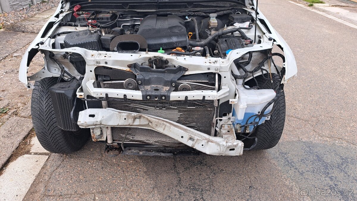 Suzuki Grand Vitara 2.4i Comfort 122kw, automat, 86000 km - 14