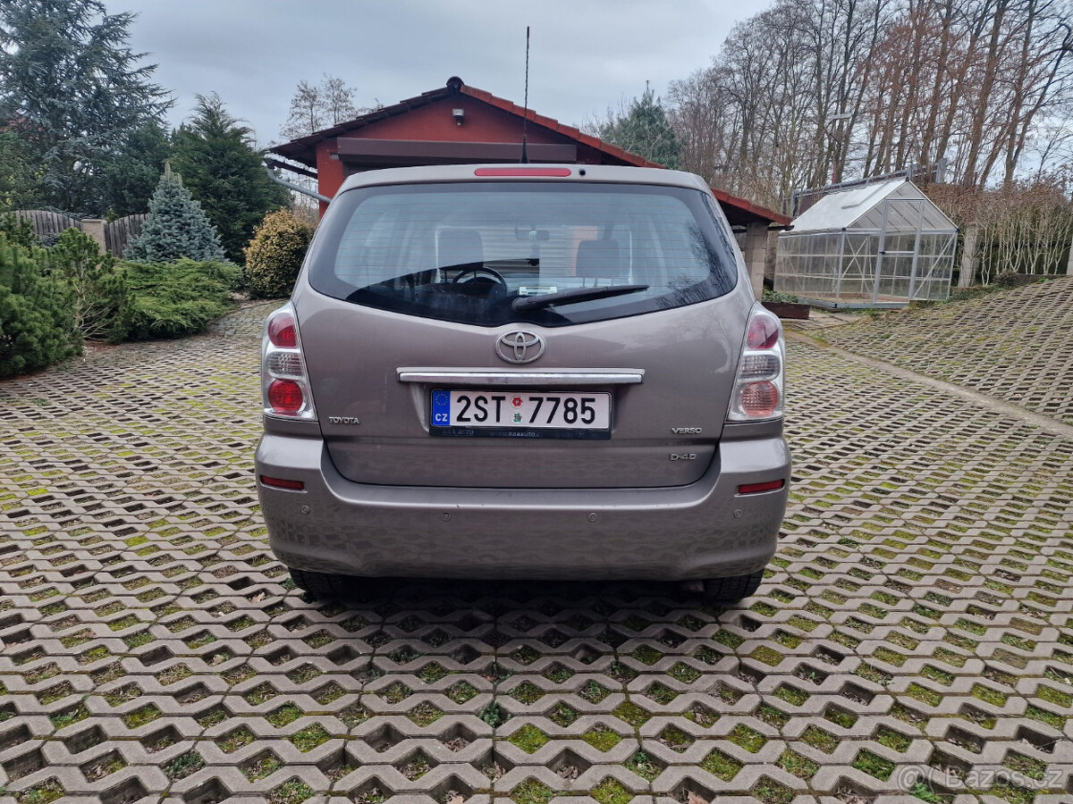 Toyota Corolla Verso - 14