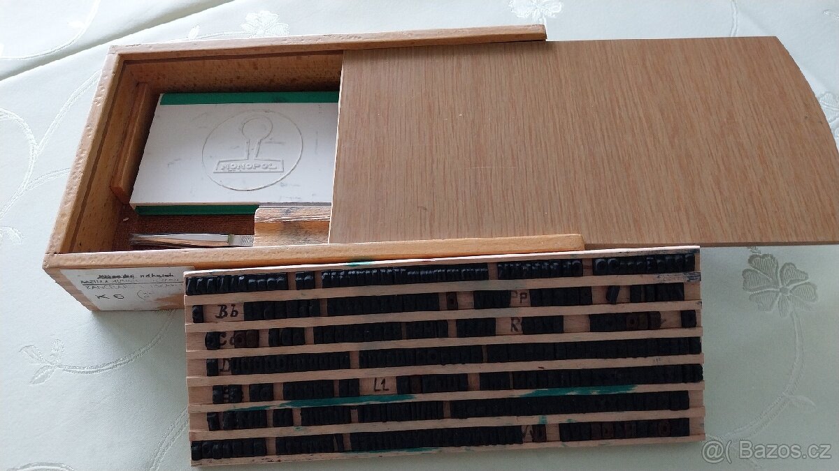 Retro dřevěná tiskátka, podušky na razítka,obrázkové kostky - 14