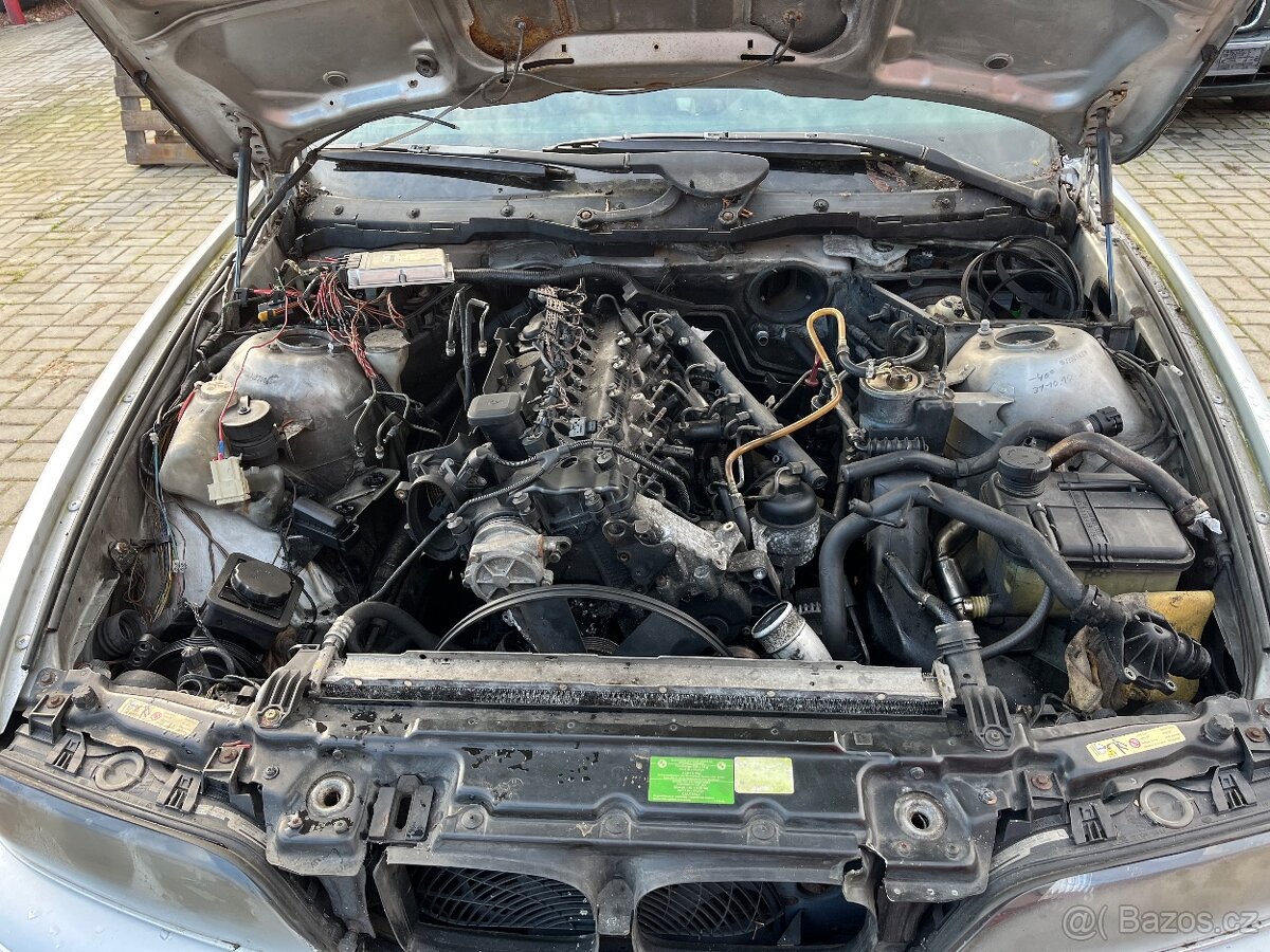 Náhradní díly Bmw e39 525d touring 2000 titansilber - 14