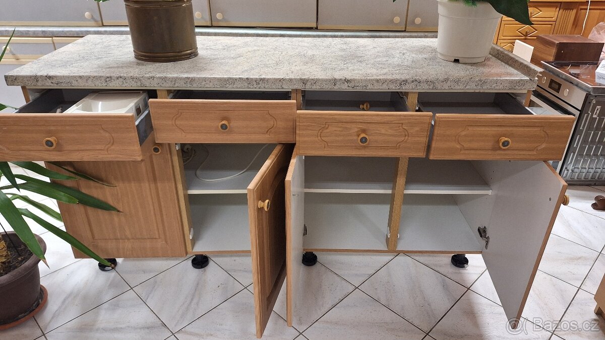 Kuchyňská linka německé výroby - 14