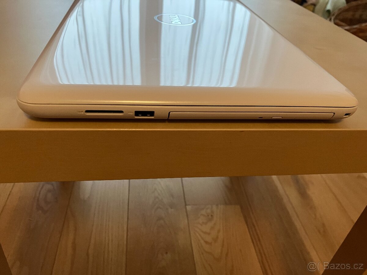 Notebook Dell Inspiron 15", 5000 series, bílý - 14