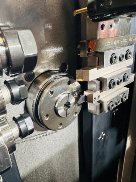 Prodám Použitý CNC dlouhotoč TSUGAMI B0205E-III, r. v. 2024 - 14