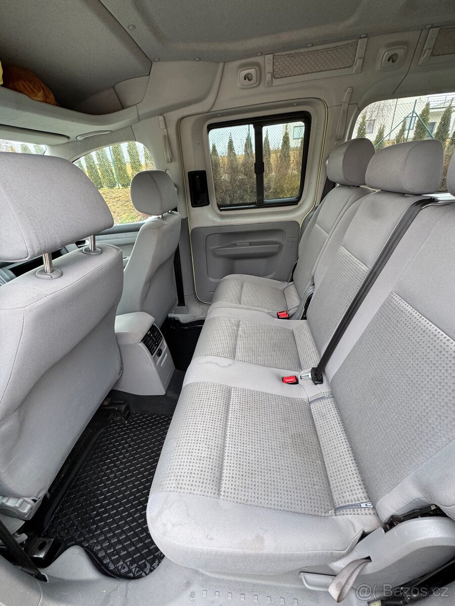 VW Caddy Maxi 1.9 TDI DSG - 14