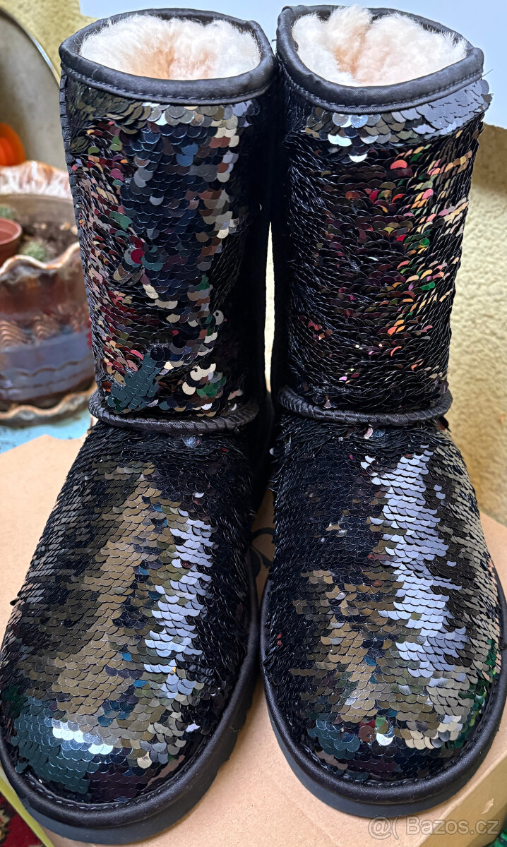 Fantastické zimní válenky zn. UGG, vel. 40 - 14