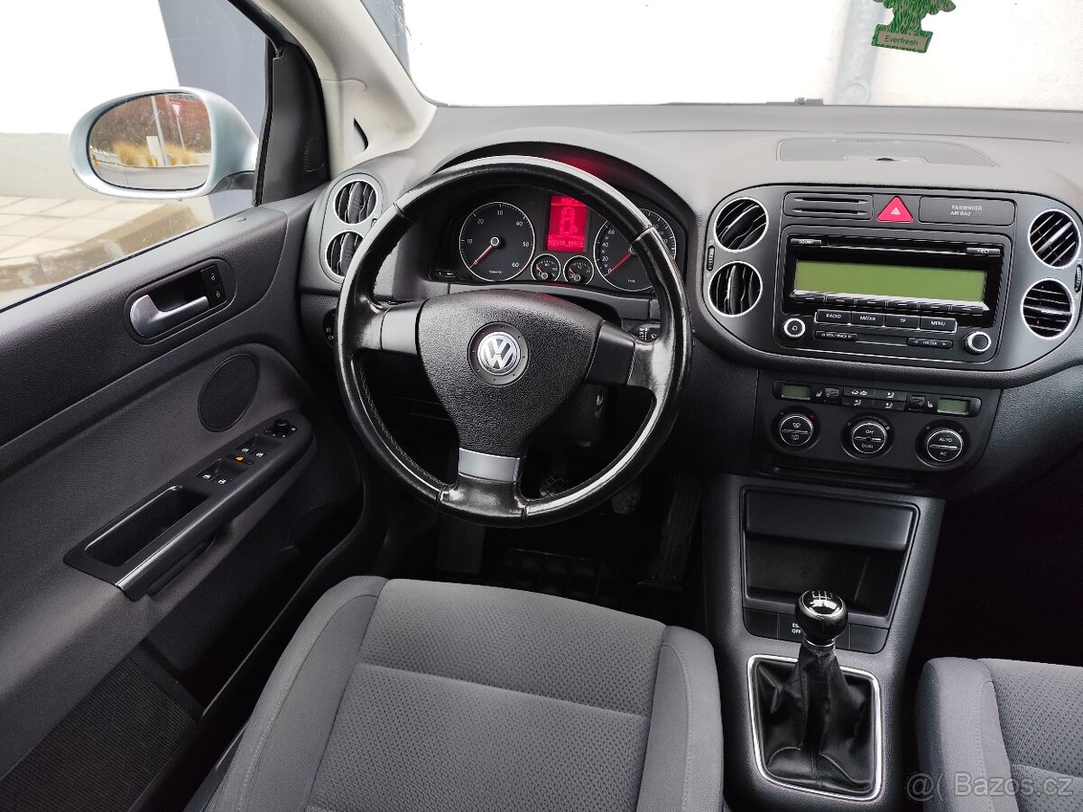 VW Golf Plus Highline 1.9 TDI -- 162 000 km - - 14