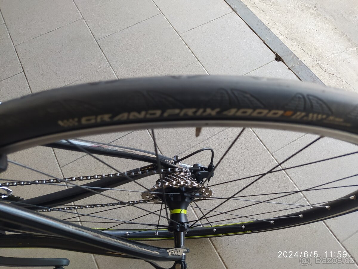 Prodám silniční carbon kolo Scott - 14