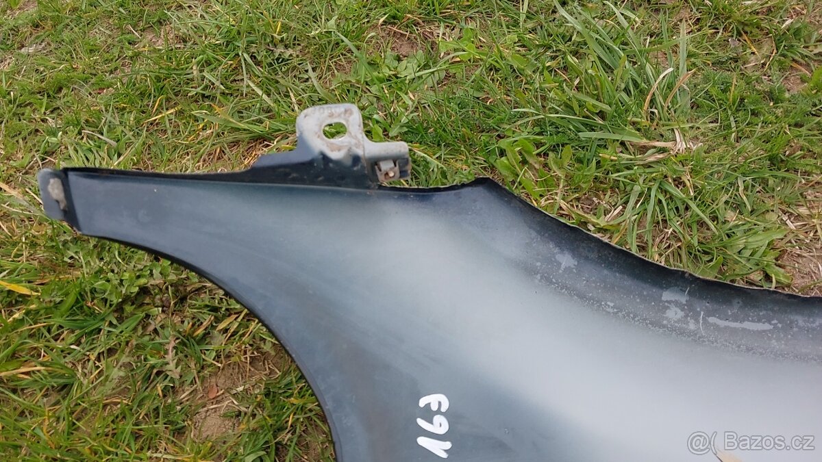 Mercedes W163 - Blatník LP Černý - 14