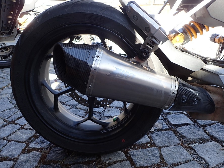 MOTO GUZZI V 100 Mandello S - 14