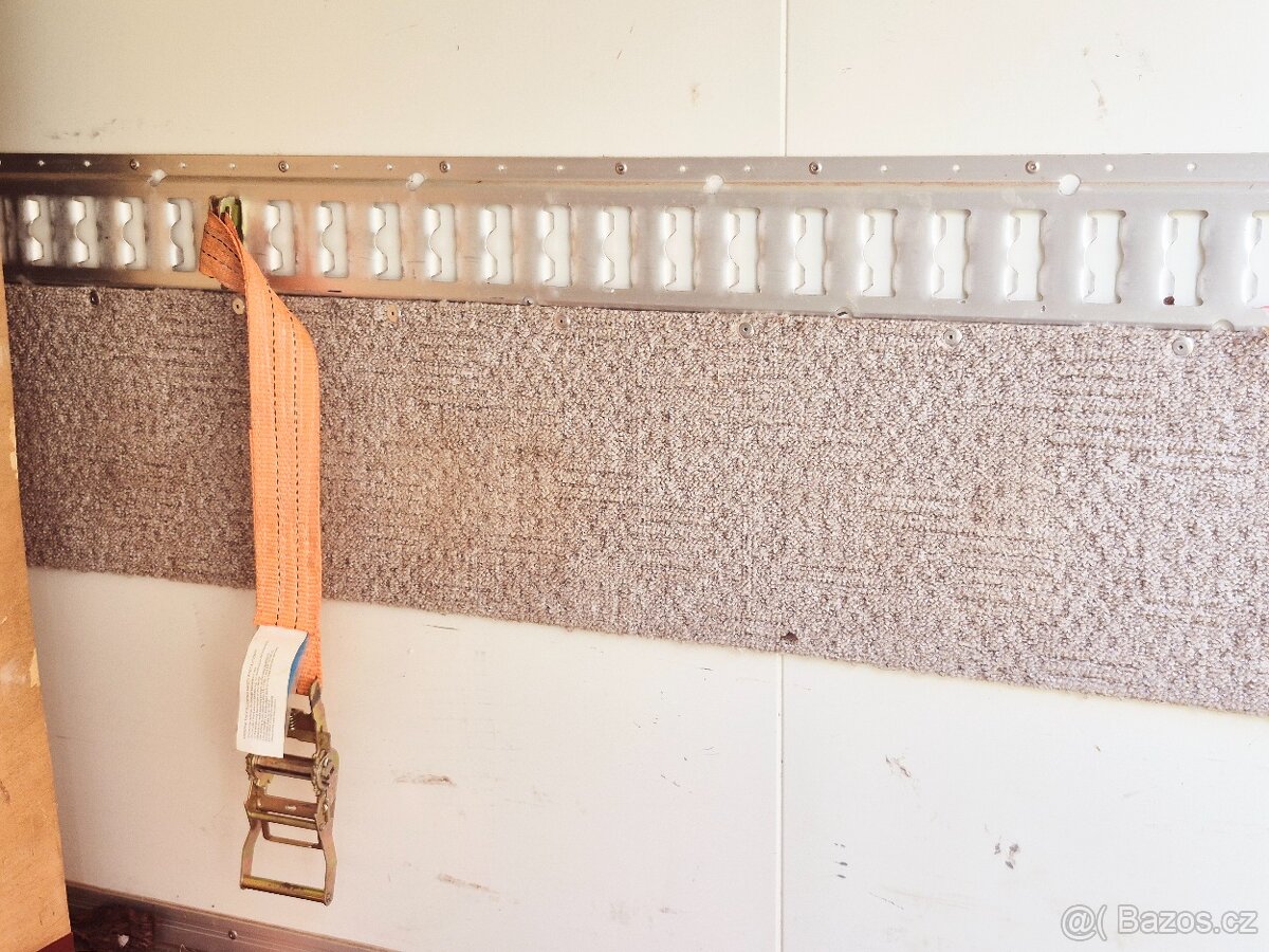 Nákladní přívěs skříň 2500kg - 14