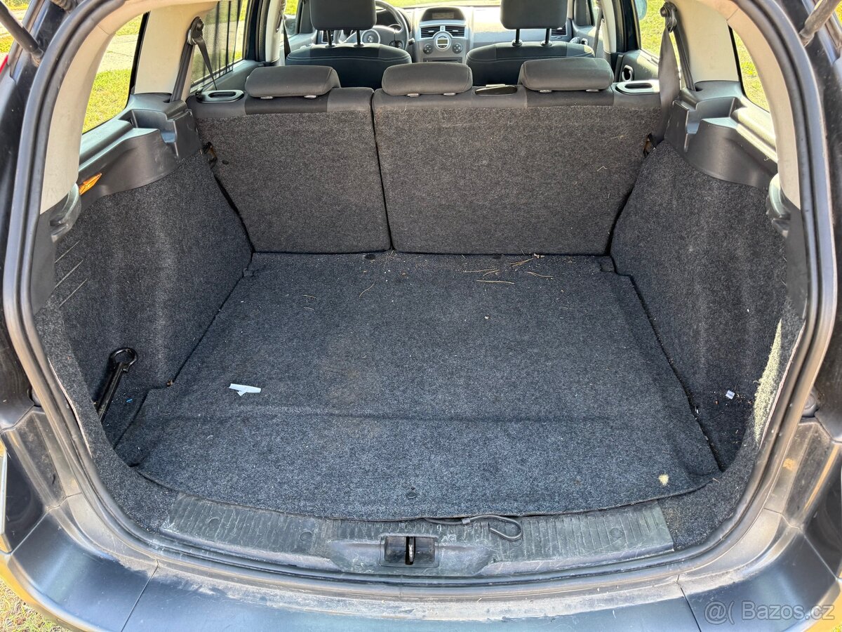 Renault Megane 1.6 82kw nová Stk - 14