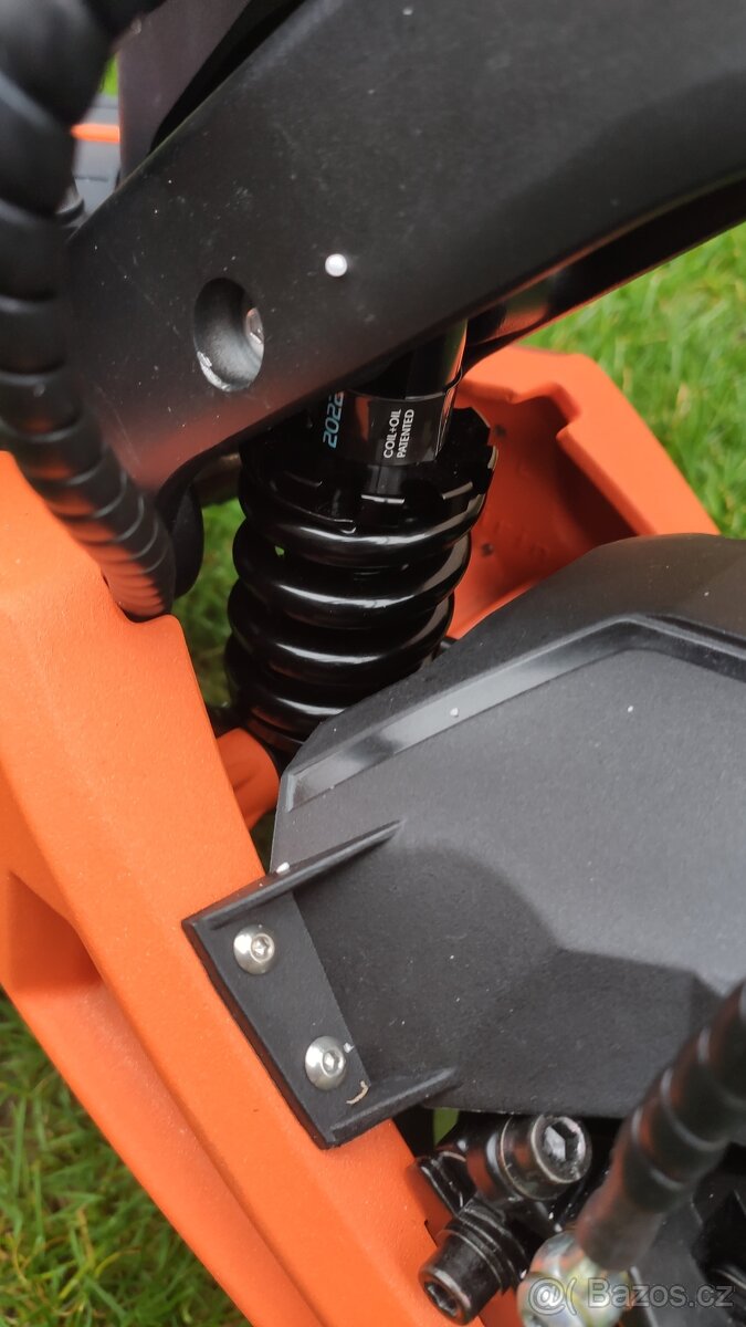 KuKirin G3 Pro 2025 - ZARUKA - 0 Kilometrov - DOPRAVA ZDARMA - 14