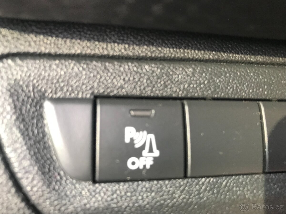 PEUGEOT 2008 1.6 HDI 73 KW 1.MAJ.ČR.DPH... - 14