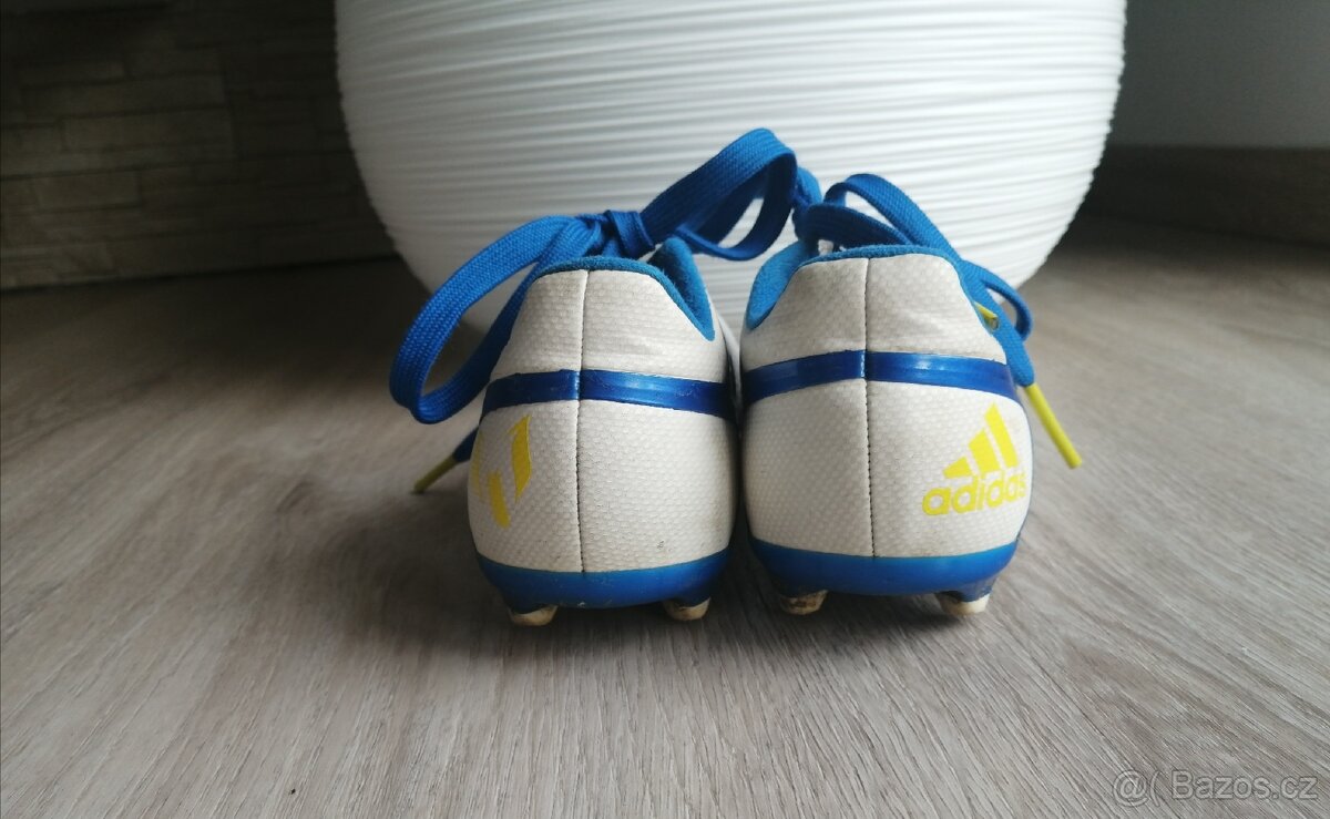 KOPAČKY A SANDÁLY - 14