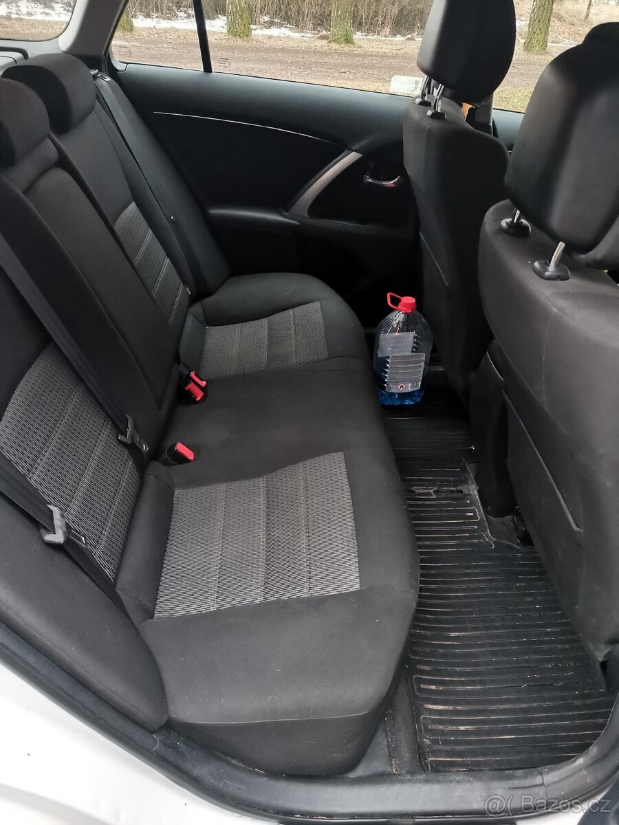 Toyota Avensis 2.0D 91kw - 14