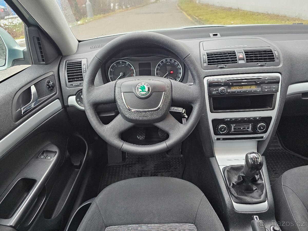Škoda Octavia 2 1.6MPI 75KW, FACELIFT - 14